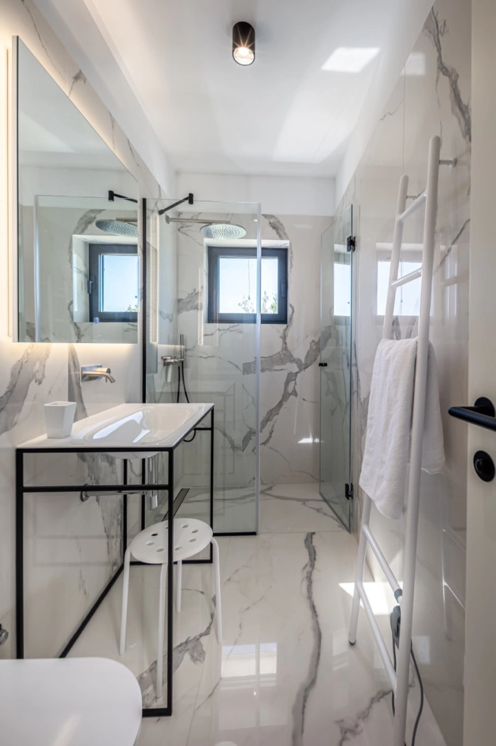 Zadar, Kožino, LUKSUZNA VILA S BAZENOM, 460m2 DRUGI RED DO MORA