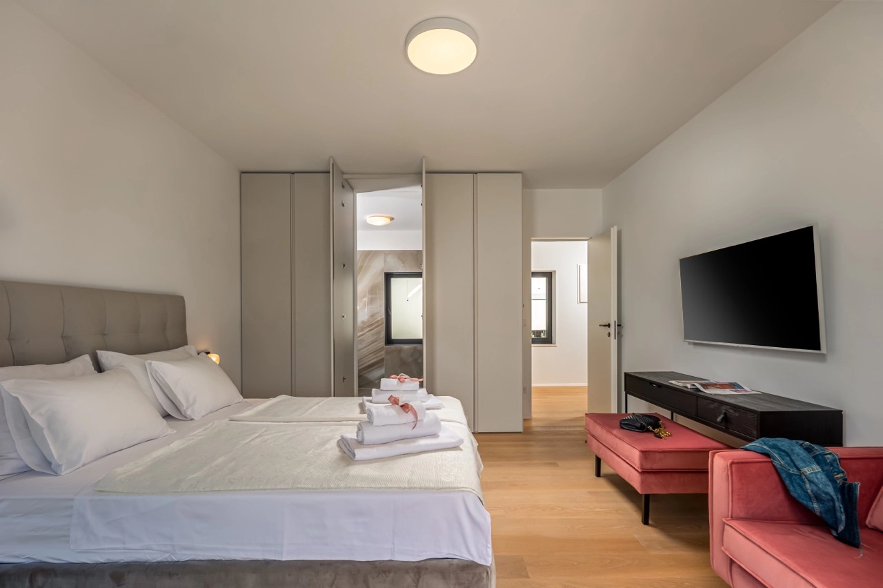Zadar, Kožino, LUKSUZNA VILA S BAZENOM, 460m2 DRUGI RED DO MORA