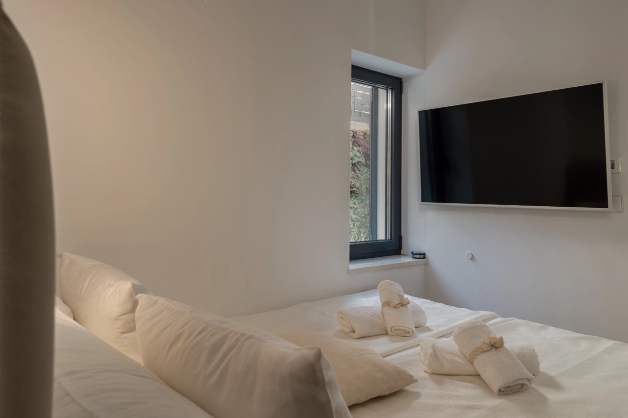 Zadar, Kožino, LUKSUZNA VILA S BAZENOM, 460m2 DRUGI RED DO MORA
