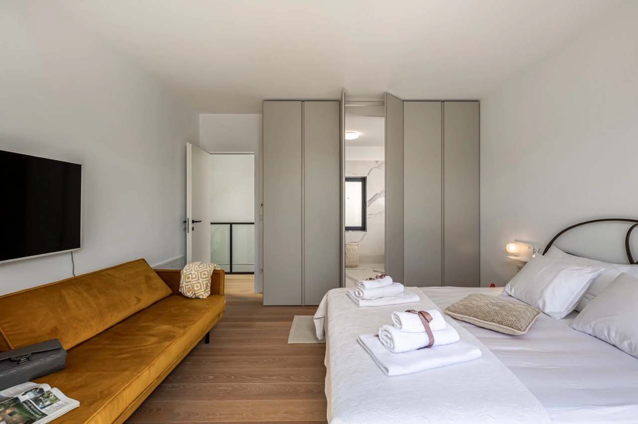 Zadar, Kožino, LUKSUZNA VILA S BAZENOM, 460m2 DRUGI RED DO MORA