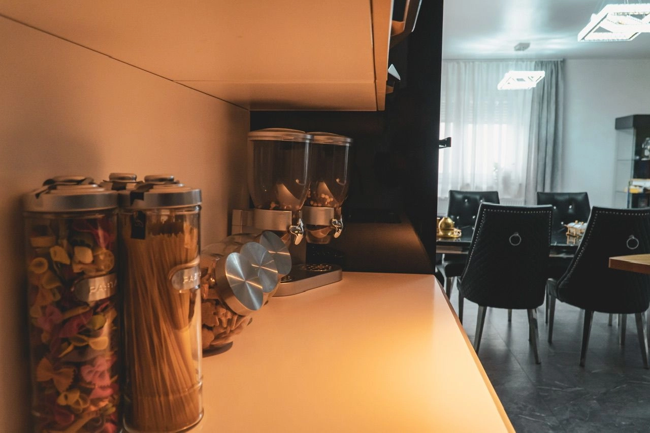 Stan, Zagreb, sveta klara 160m2 penthouse luksuzno uređen, 4 PARKINGA