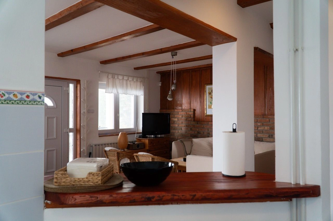 Jastrebarsko, vikendica, 240m2  5400m2 parcela, idealna za investiciju