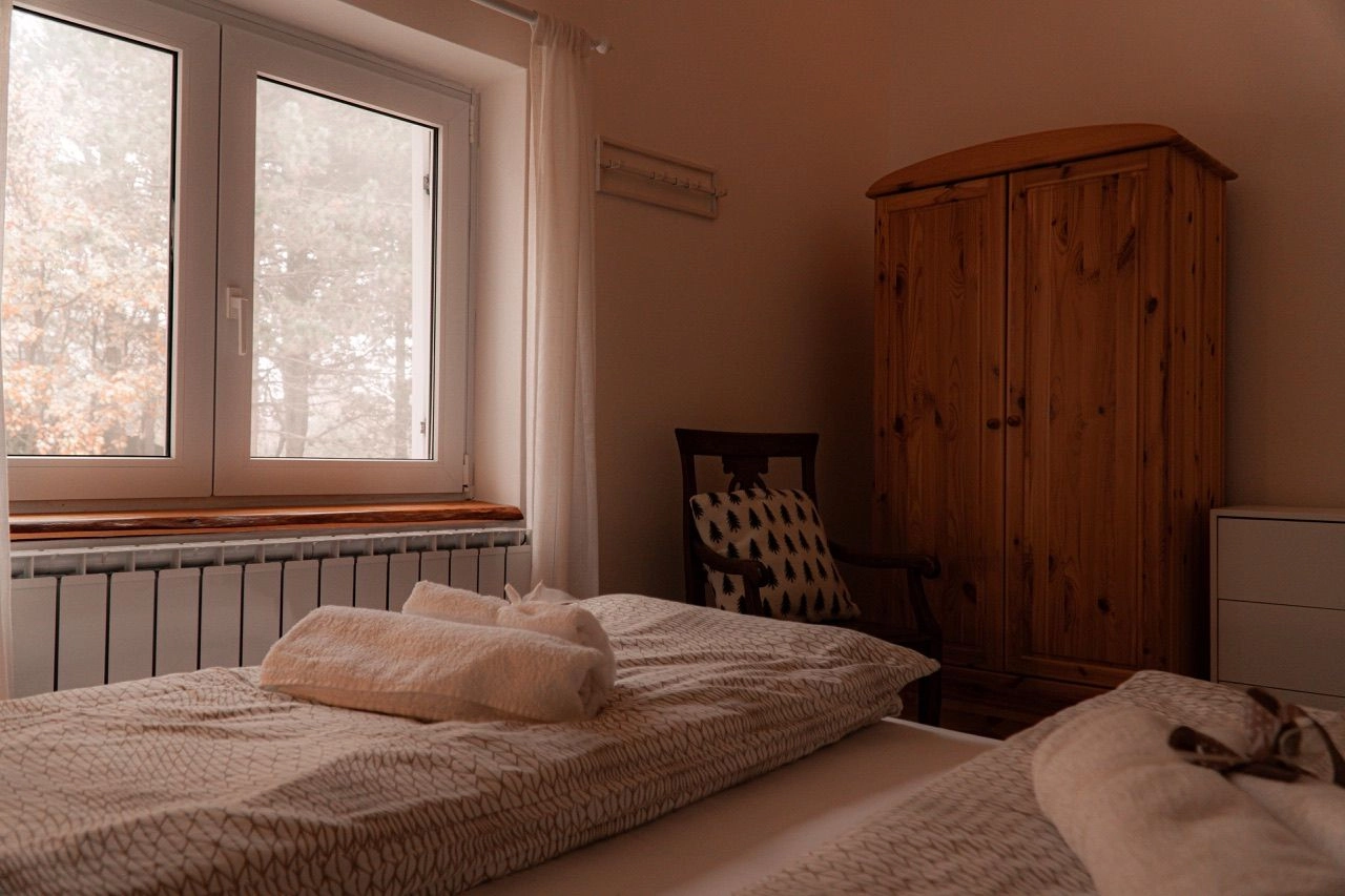 Jastrebarsko, vikendica, 240m2  5400m2 parcela, idealna za investiciju
