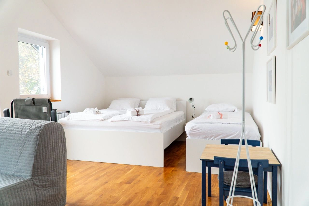 Jastrebarsko, vikendica, 240m2  5400m2 parcela, idealna za investiciju
