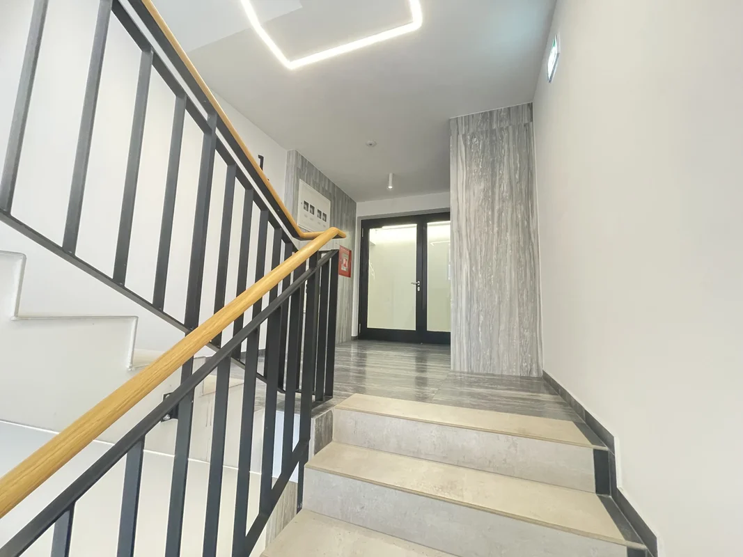 BEZ PROVIZIJE Zagreb, luksuzni stan, trnje, Saras centar,48m2 +parking
