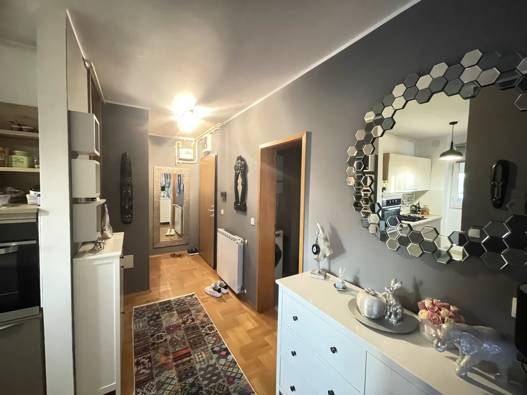 Stan, sveta nedelja, orešje, 56m2 + parking + Balkon!