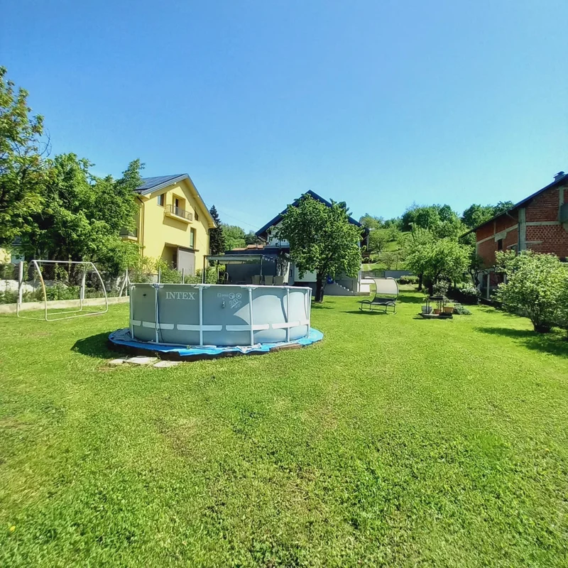 Kuća, samobor, molvice, 150m2 na parceli od 1200m2