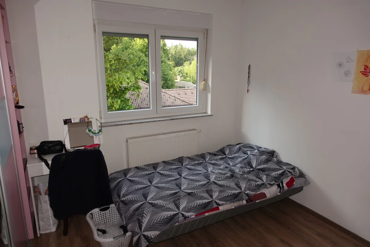 Samobor, vila, 353m2 na zemljištu od 472m2, sa 5 spavaćih soba! 