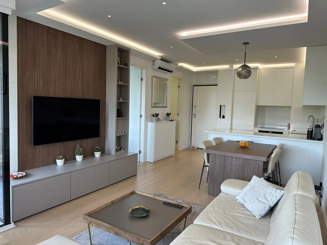 Luksuzni stan, Zagreb, najam, 50m2+ loggia+ garaza! Pogled na fontane!