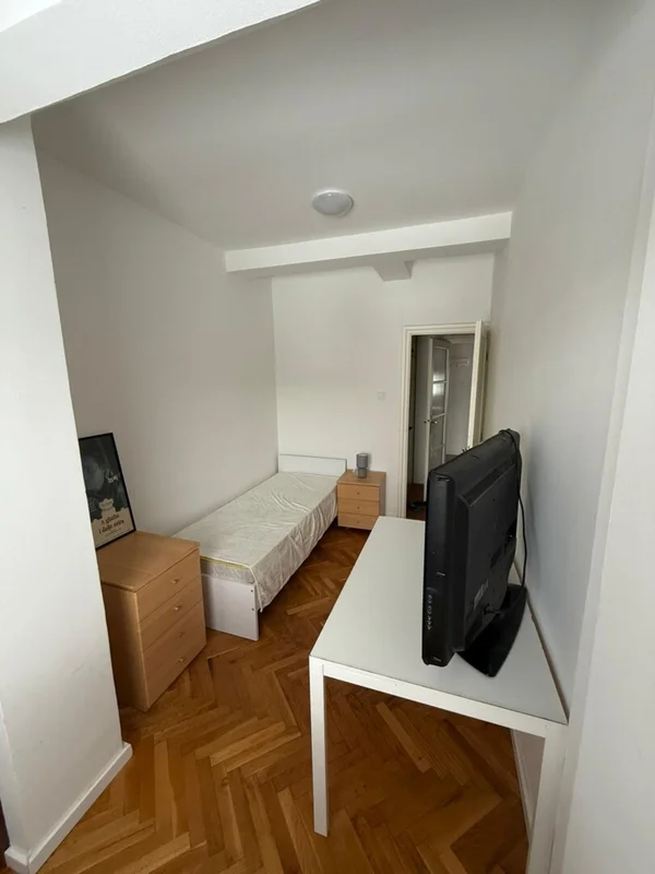 Stan, Zagreb, centar, 3 spavaće sobe idealno za studente!!