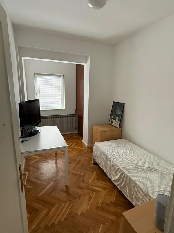 Stan, Zagreb, centar, 3 spavaće sobe idealno za studente!!