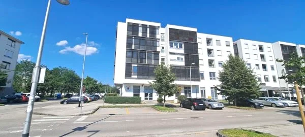 Lanište – miran trosoban stan 69 m², lođa, lift