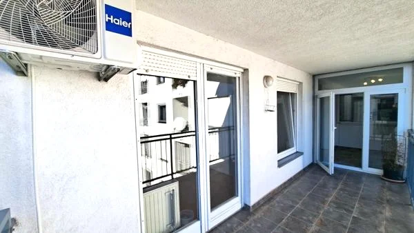 Lanište – miran trosoban stan 69 m², lođa, lift