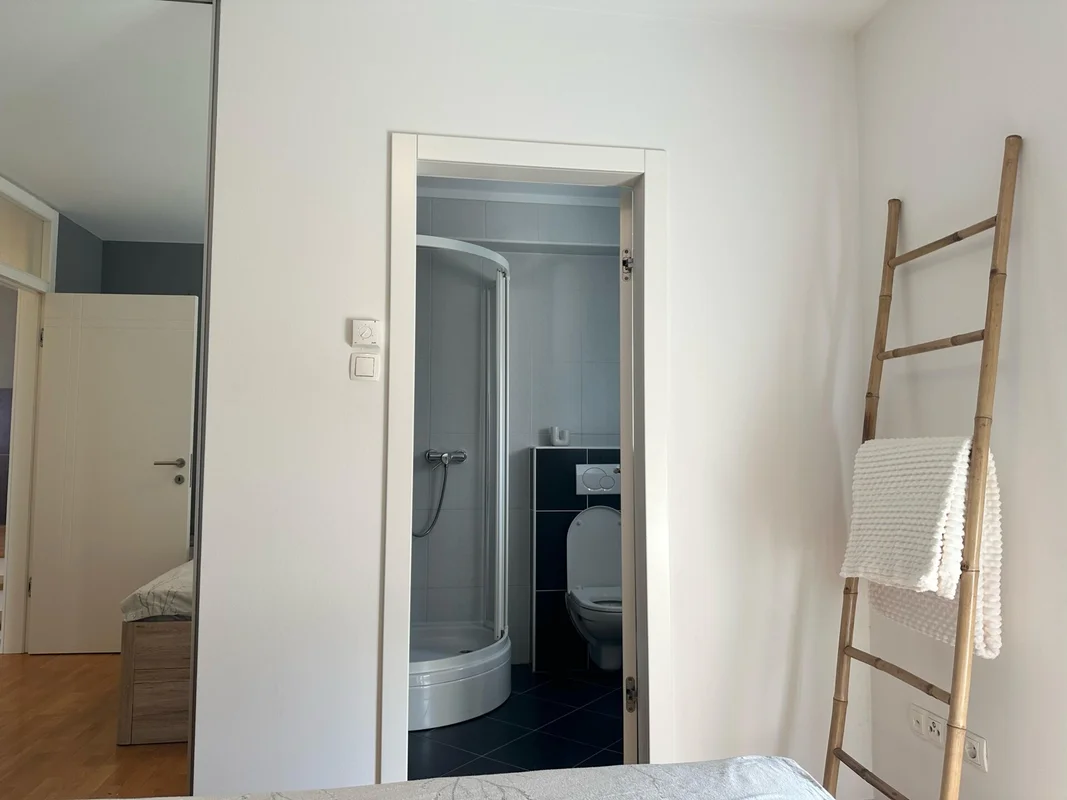 Najam, Zagreb, Maksimir stan sa 100m2, 3 spavaće sobe te dva parkinga!