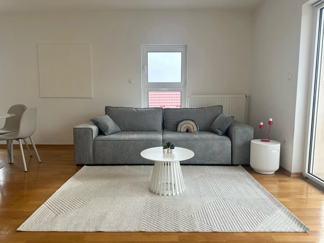 Najam, Zagreb, Maksimir stan sa 100m2, 3 spavaće sobe te dva parkinga!