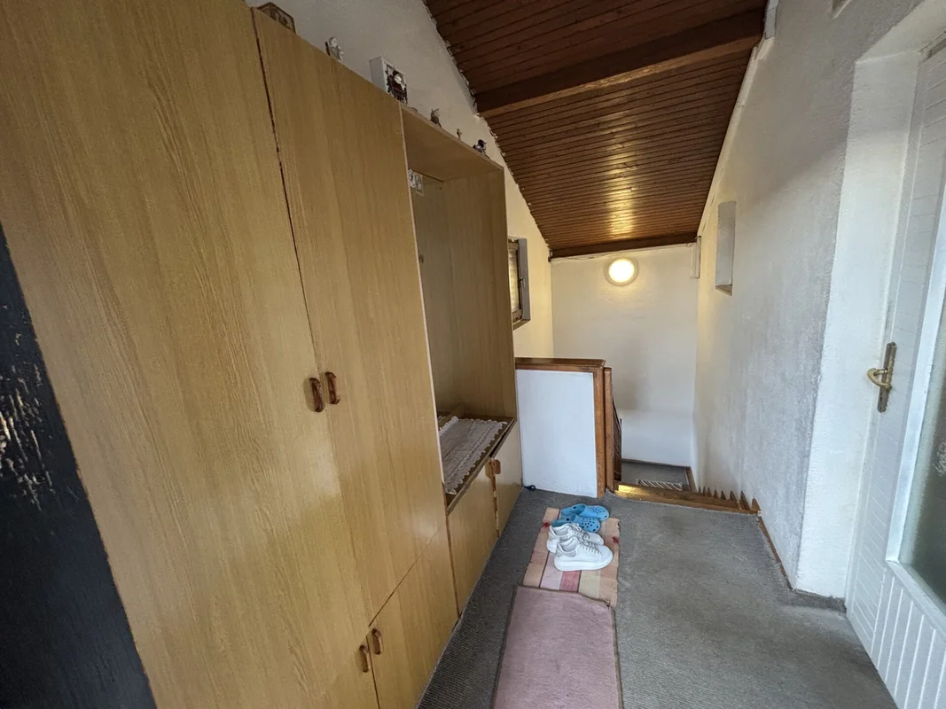 PRODAJE SE UREĐEN STAN U KUĆI – 69 m², CENTAR ZAPREŠIĆA