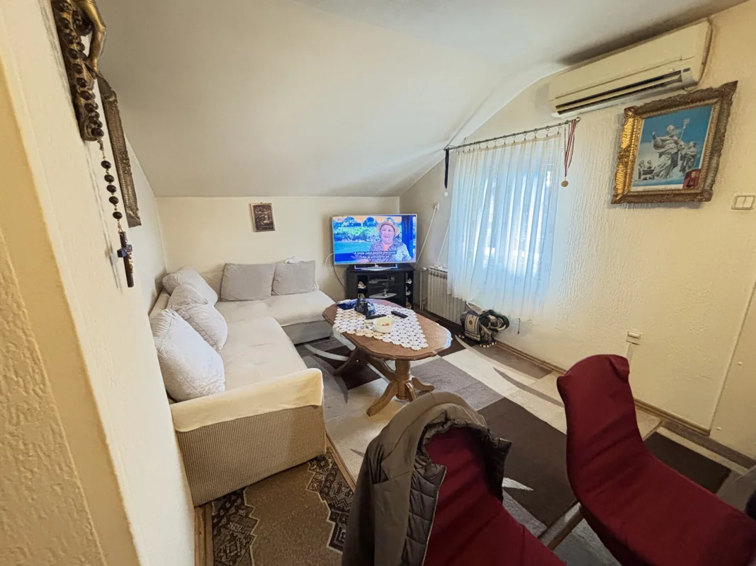 PRODAJE SE UREĐEN STAN U KUĆI – 69 m², CENTAR ZAPREŠIĆA