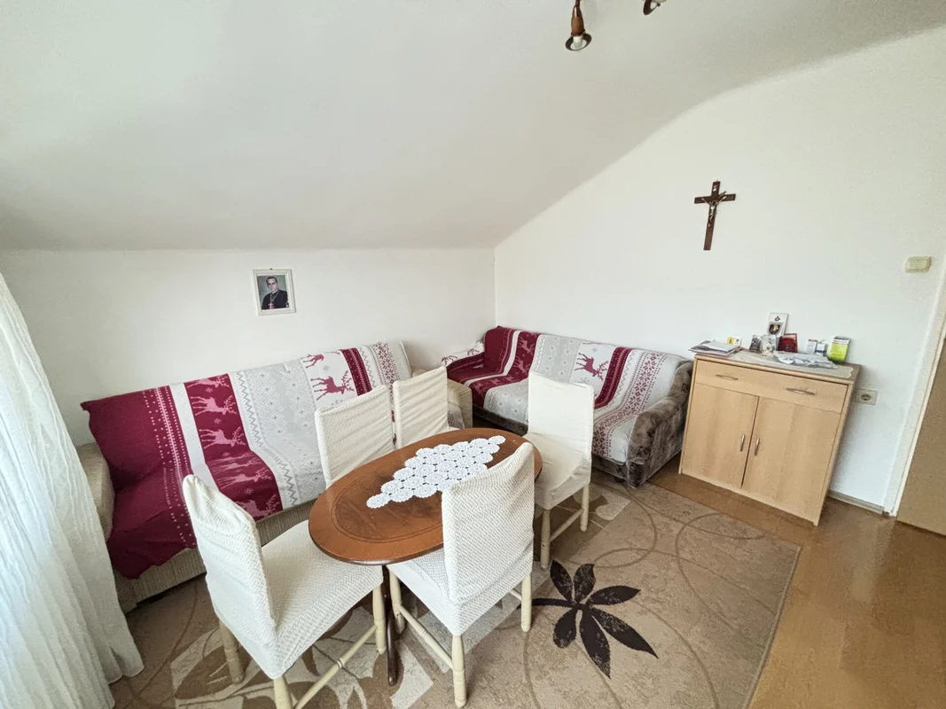 PRODAJE SE UREĐEN STAN U KUĆI – 69 m², CENTAR ZAPREŠIĆA