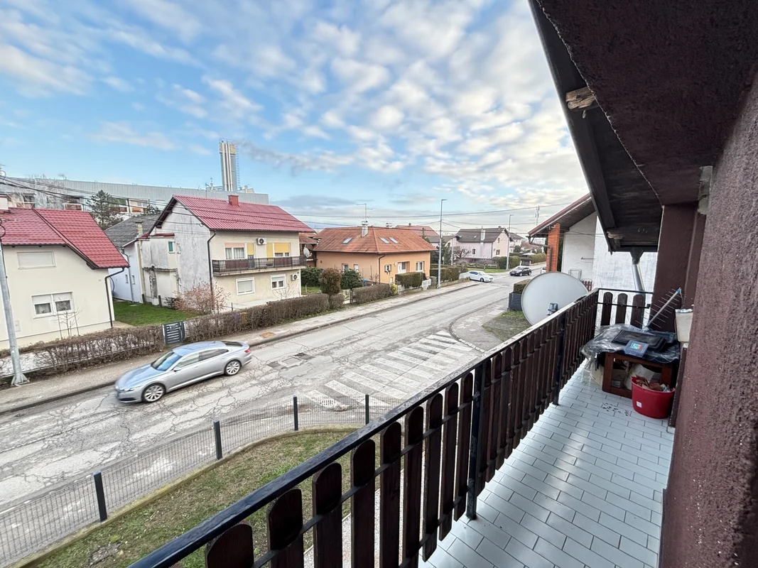 PRODAJE SE UREĐEN STAN U KUĆI – 69 m², CENTAR ZAPREŠIĆA