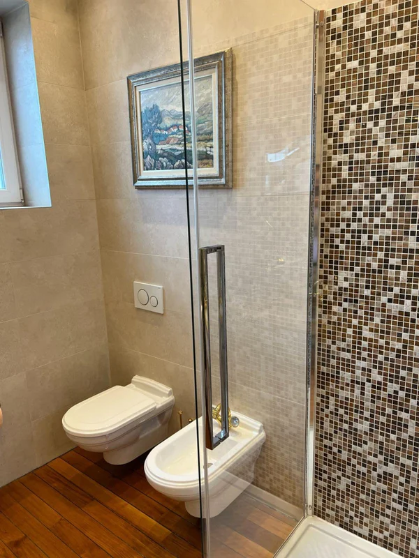 Stan, Zagreb, centar, 200m2 + 30m2 spremište!! Prvi kat! Luksuzan!