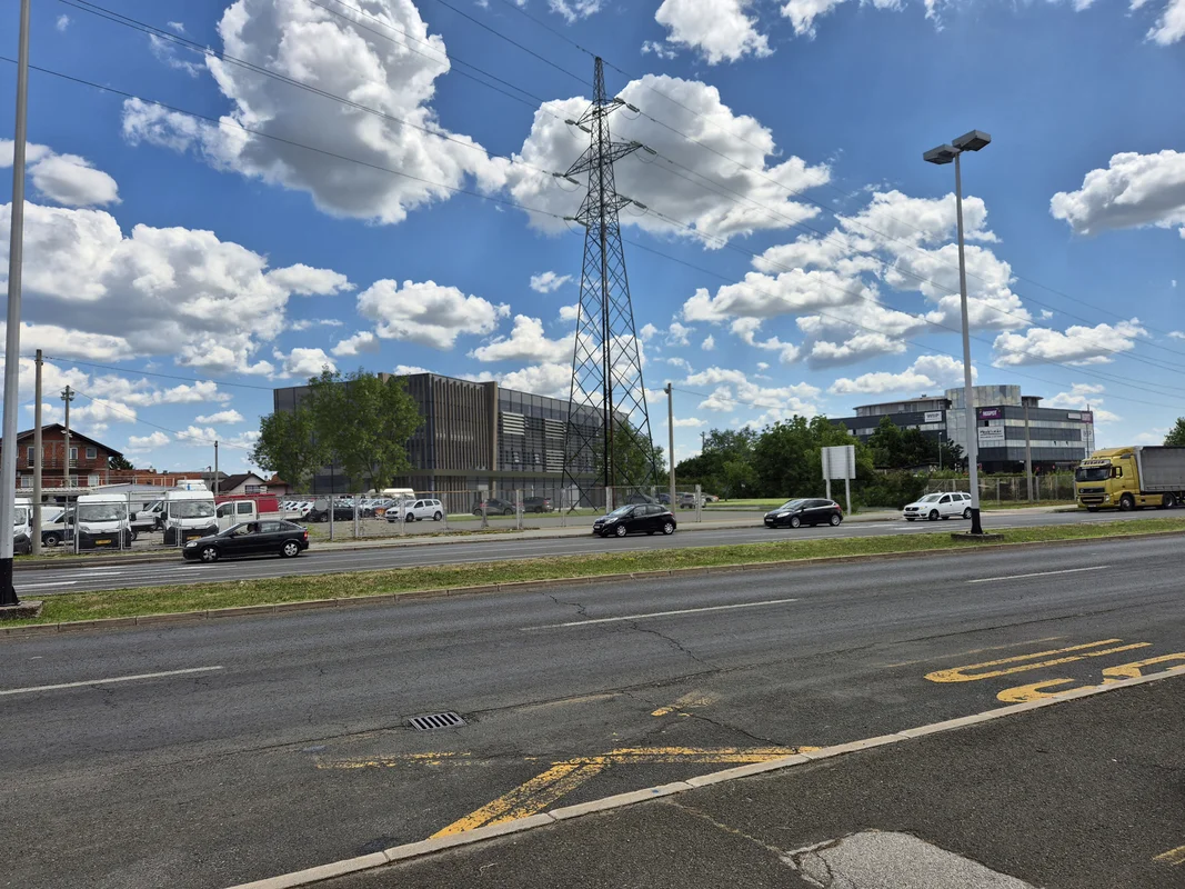 Zagreb, dugoročni najam poslovnog prostora, 1000m2 novogradnja!!