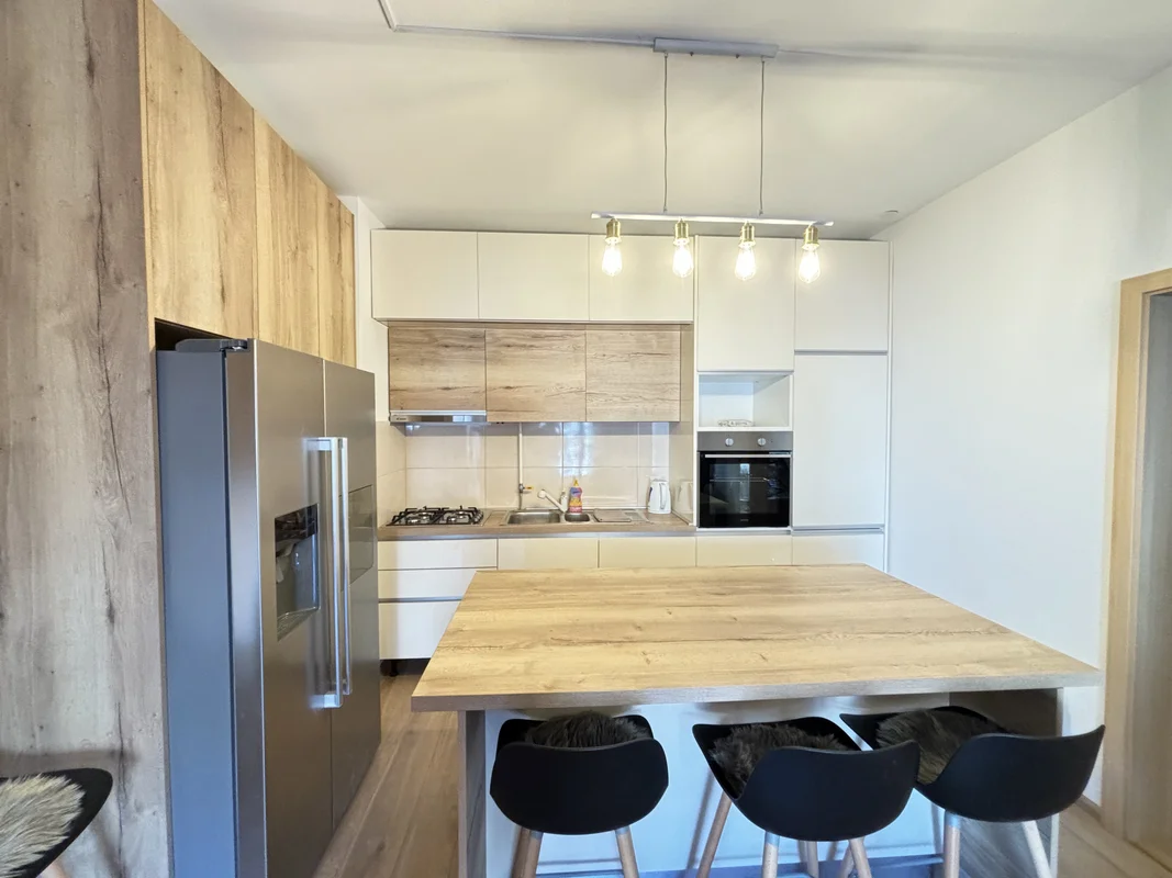 Moderan 3-sobni stan s loggiom i liftom, 65 m², Špansko