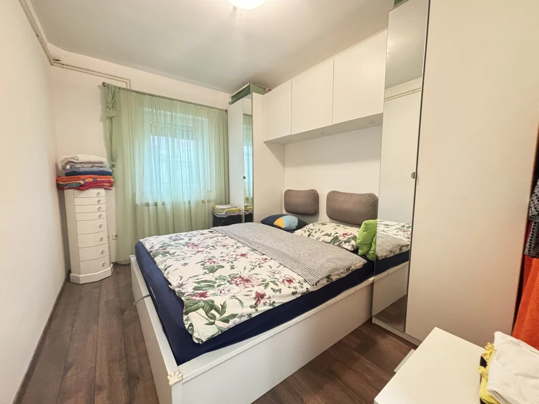 Prostran stan 89,6 m² u Donjoj Dubravi, parking, uređen i adaptiran