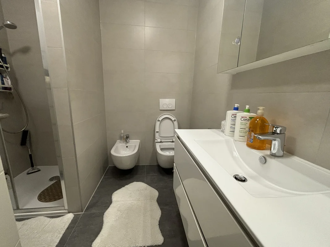 Prostran stan 89,6 m² u Donjoj Dubravi, parking, uređen i adaptiran