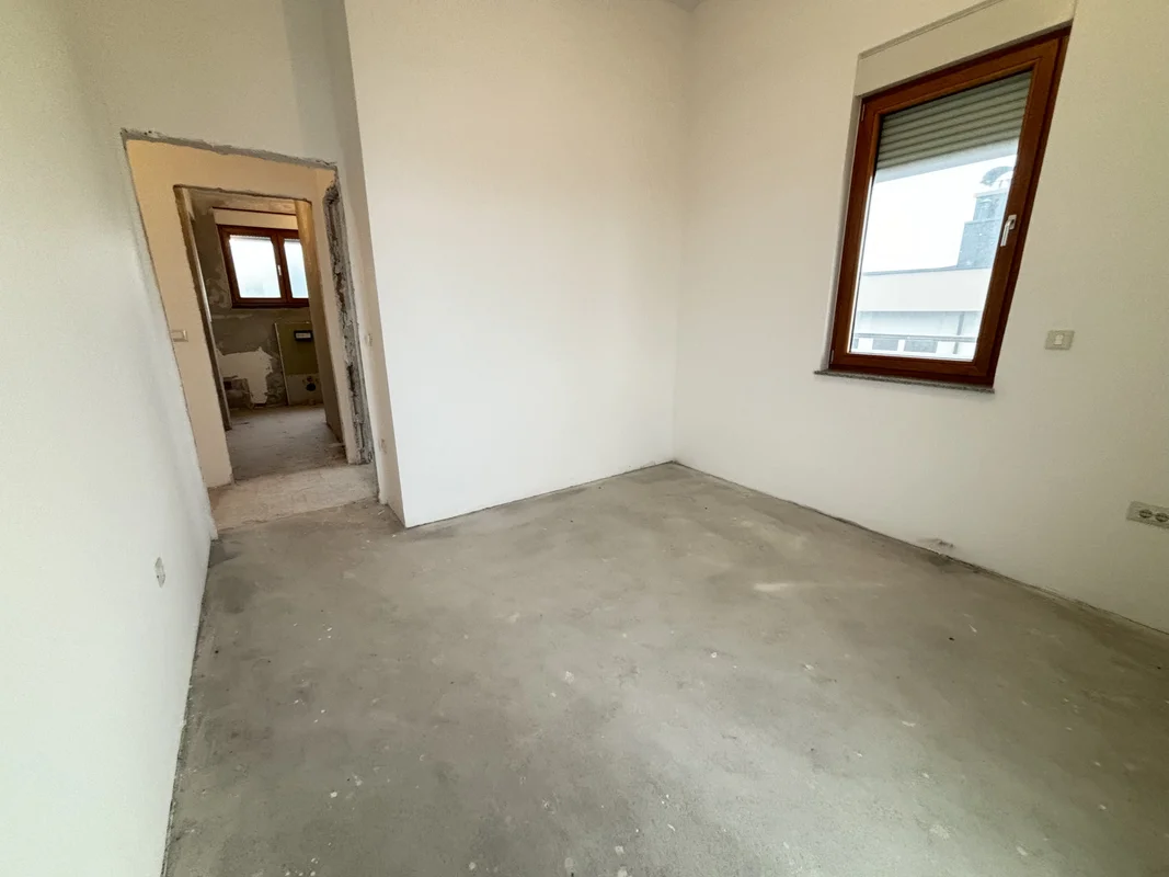 Penthouse s velikom terasom i panoramskim pogledom – Bijenik