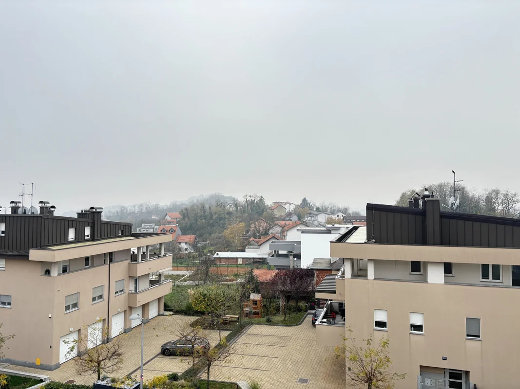 Penthouse s velikom terasom i panoramskim pogledom – Bijenik