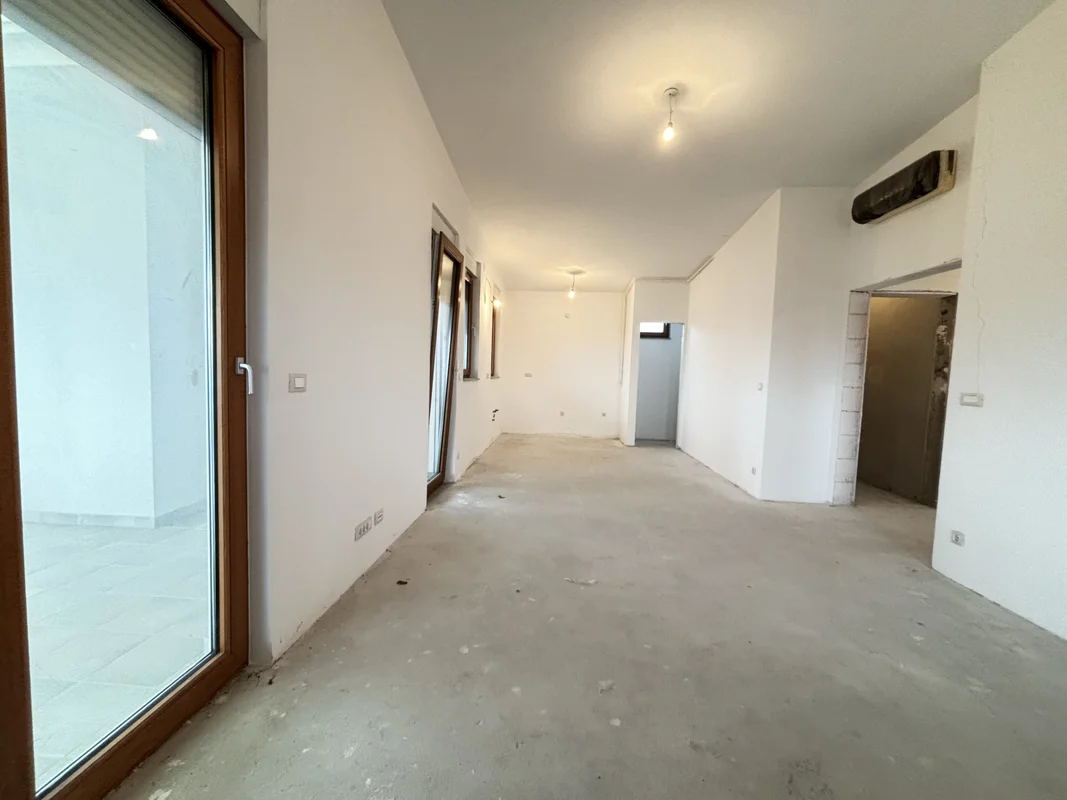 Iznajmljuje se luksuzni penthouse s terasom i panoramom – Bijenik