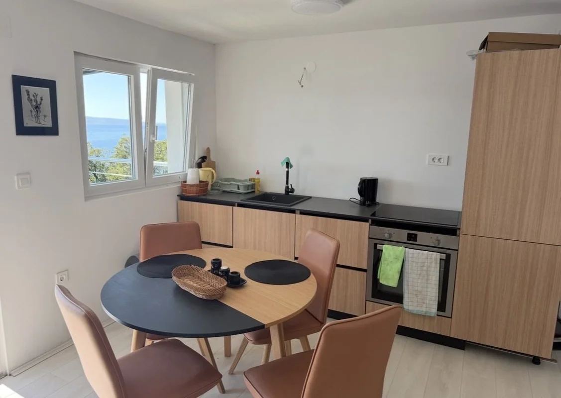 Kuća sa dva apartmana, Karlobag, 3 red do mora!! NOVOADAPTIRANO!