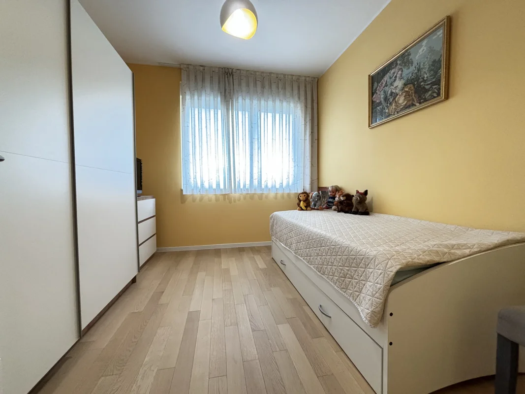 Vrapče, 4-soban stan 80 m², Garaža, Kompletno namješten!