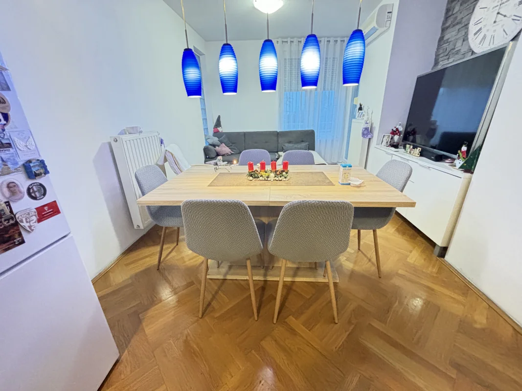 Moderan 3-sobni stan 69 m² s 2 parkirna mjesta i pogledom na park