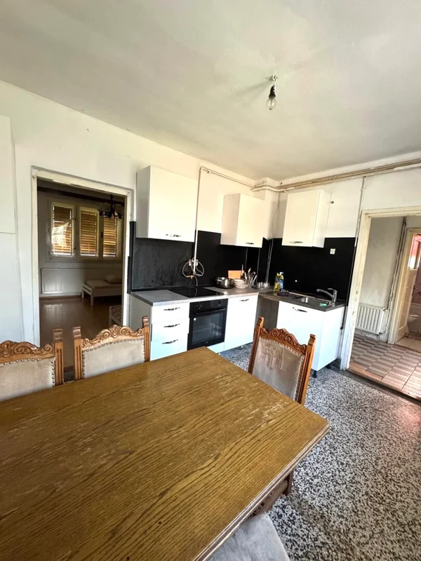 Smještaj za radne timove u Donjoj Dubravi – kuća s garažom