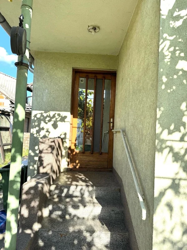 Smještaj za radne timove u Donjoj Dubravi – kuća s garažom