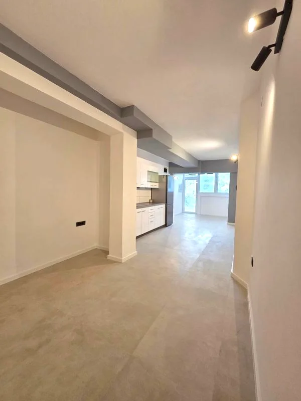 Zagrebačka cesta – 32,9 m² renoviran stan!
