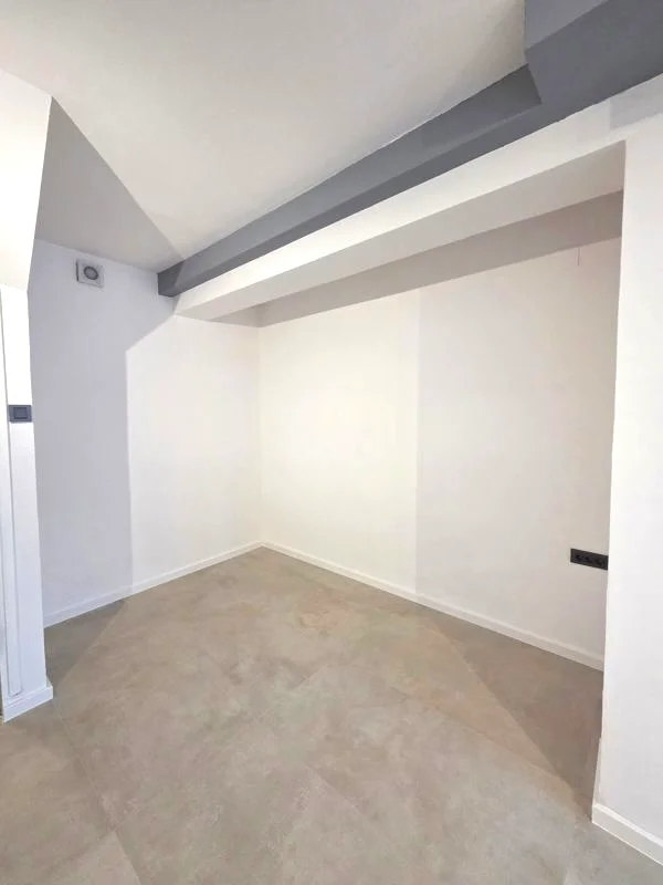 Zagrebačka cesta – 32,9 m² renoviran stan!