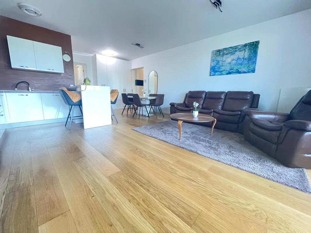 Moderno uređen 85 m² stan u Španskom – odlična lokacija!