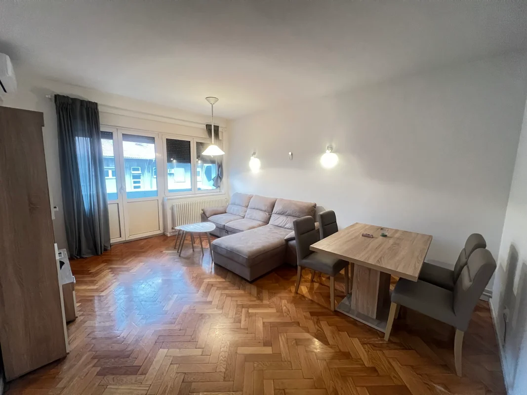 Stan, Zagreb, centar, 3 spavaće sobe idealno za studente!!