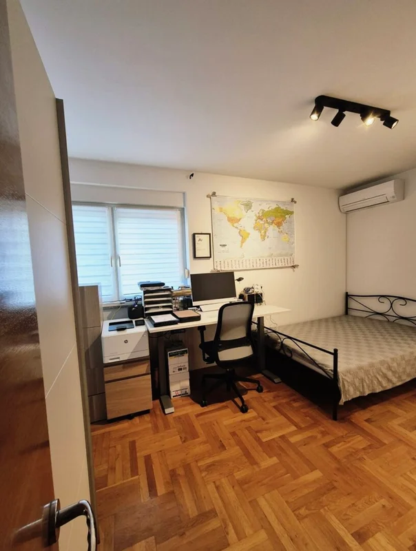 Ekskluzivan stan 105 m² s terasom i parkingom, zadnji kat, Podsused