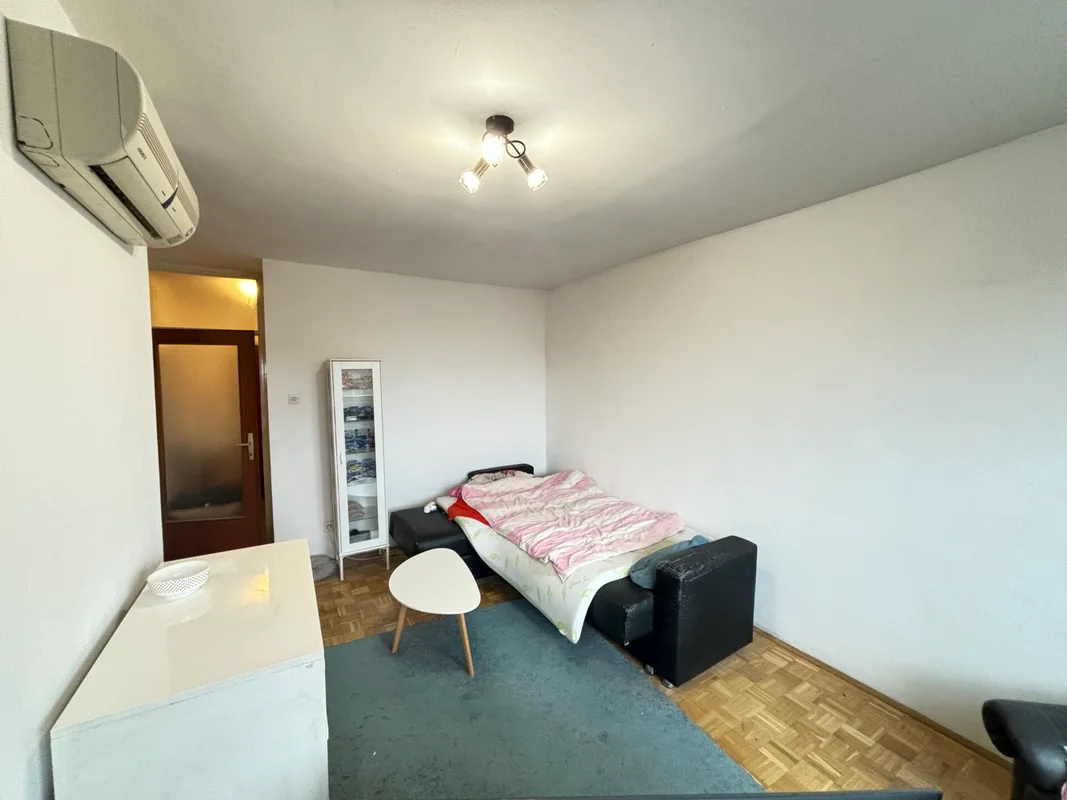 Stan 43 m² s loggiom, energetski obnovljena zgrada, Stenjevec