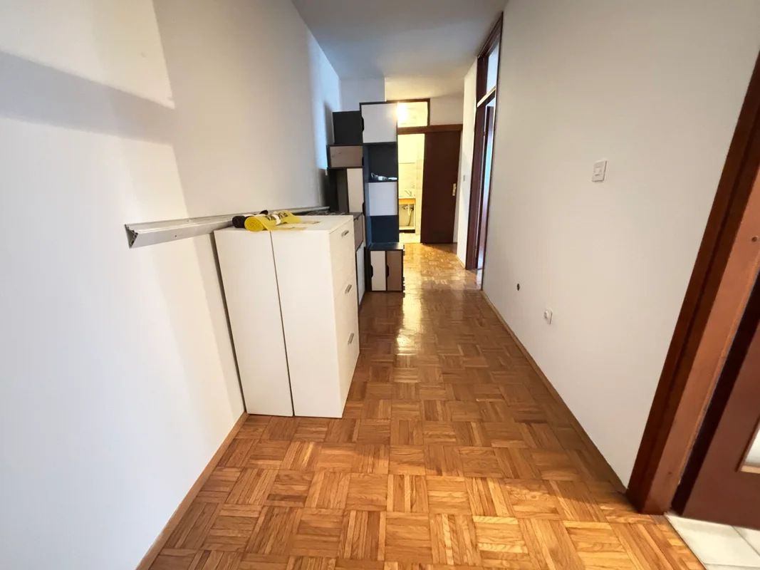 Prostran stan 80 m² s 2 zatvorena balkona, Lanište – odlična lokacija