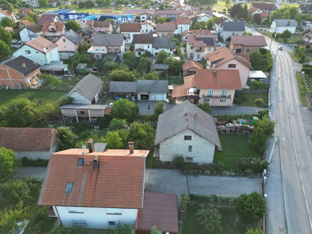 Atraktivno građevinsko zemljište 1.209 m2 u mirnom dijelu Samobora